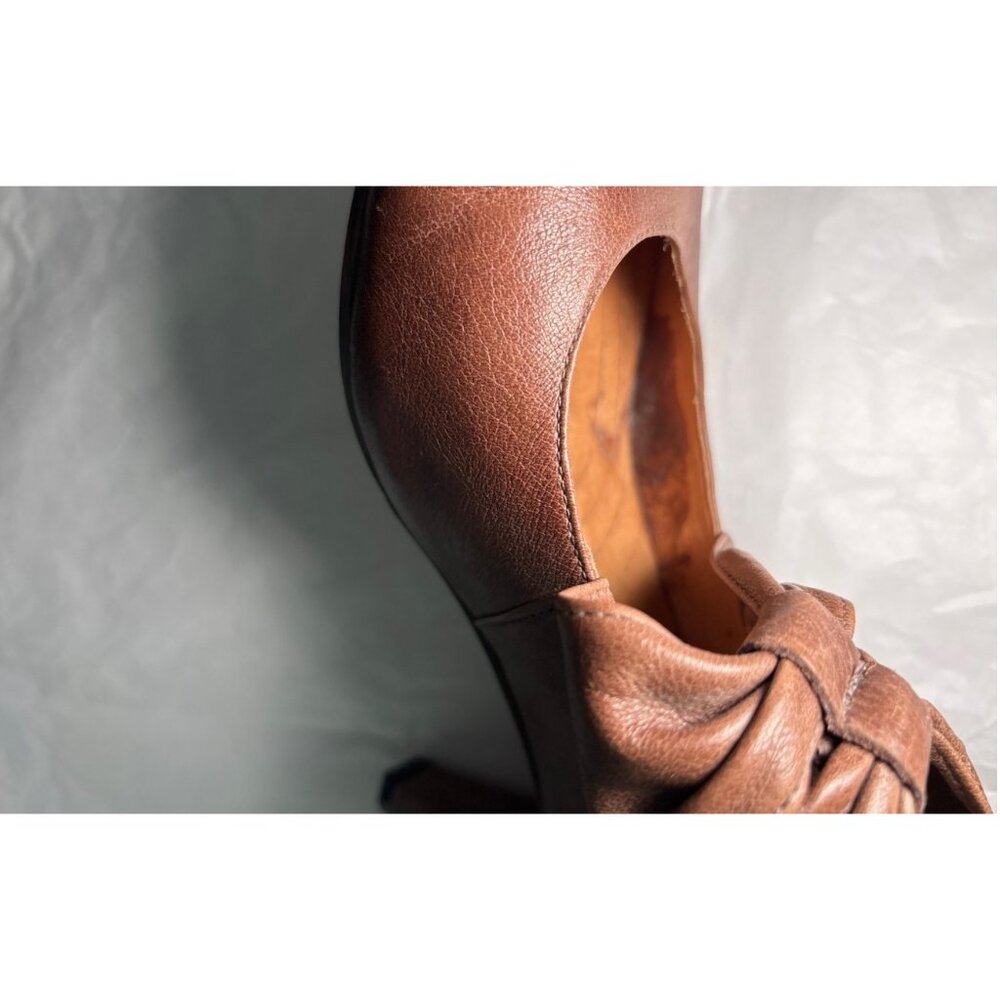 Indigo by Clarks Heels 8 Brown Leather Booties Cutout Knotted Detail Office Chic - Picture 5 of 16